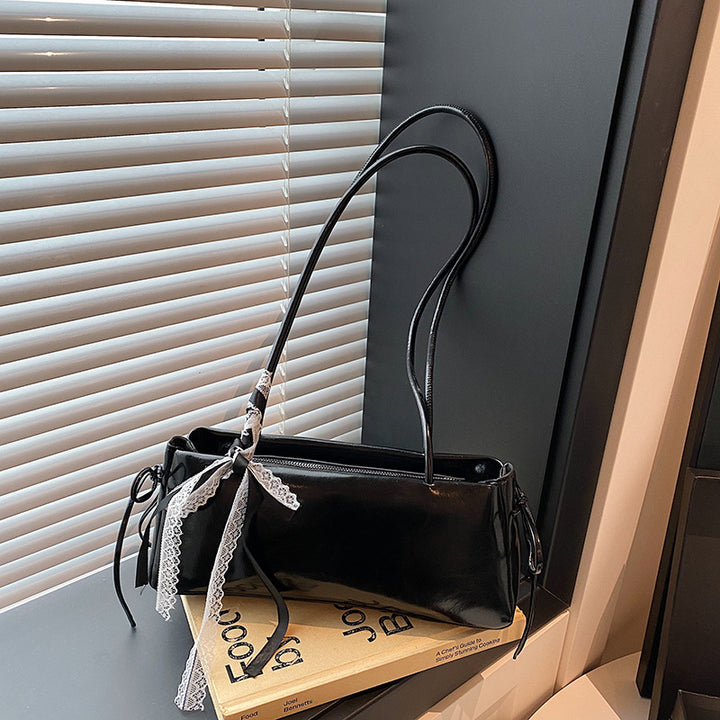 Minimalist Handheld Clutch