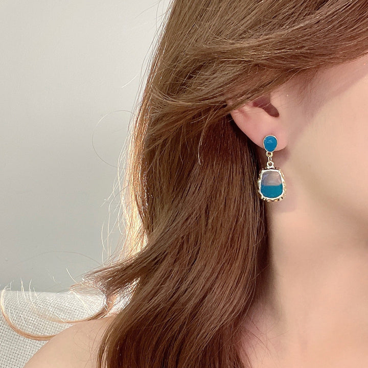 Elegant Drop Earrings with Geometric Design Bowlift