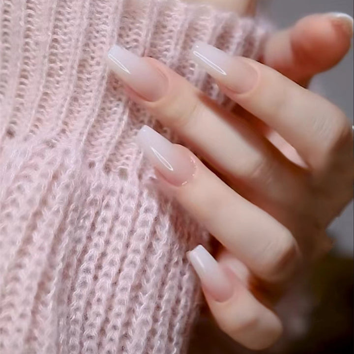 Artificial nails with an elegant high-gloss finish Bowlift