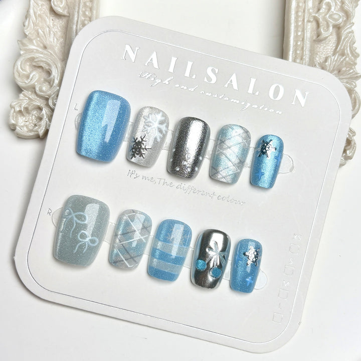 Glittering Winter-Themed Press-On Nail Art Set