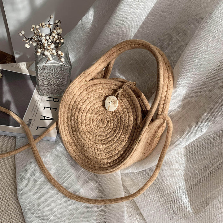 Handmade round bag with elegant design Bowlift