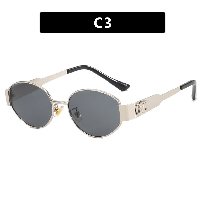 Ladies fashionable sunglasses in an elegant oval design with a sturdy metal frame Bowlift