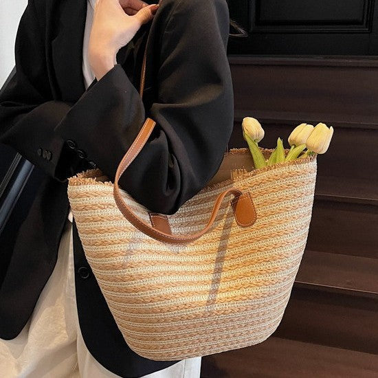 Stylish Straw Bag Bowlift