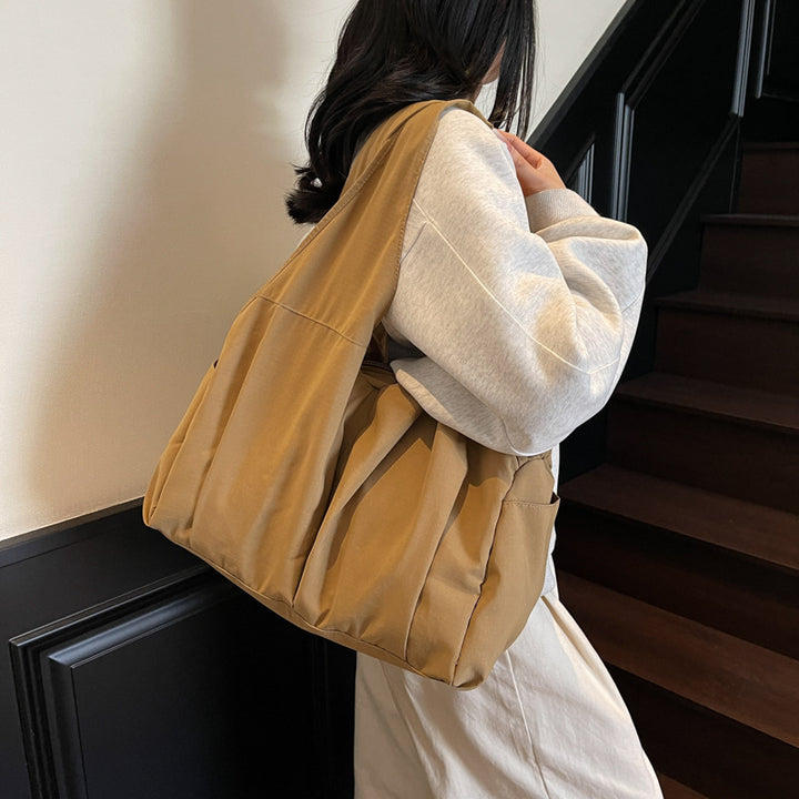 Spacious Everyday Hobo Bag Bowlift