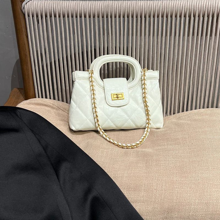 Quilted Elegant Handbag Bowlift