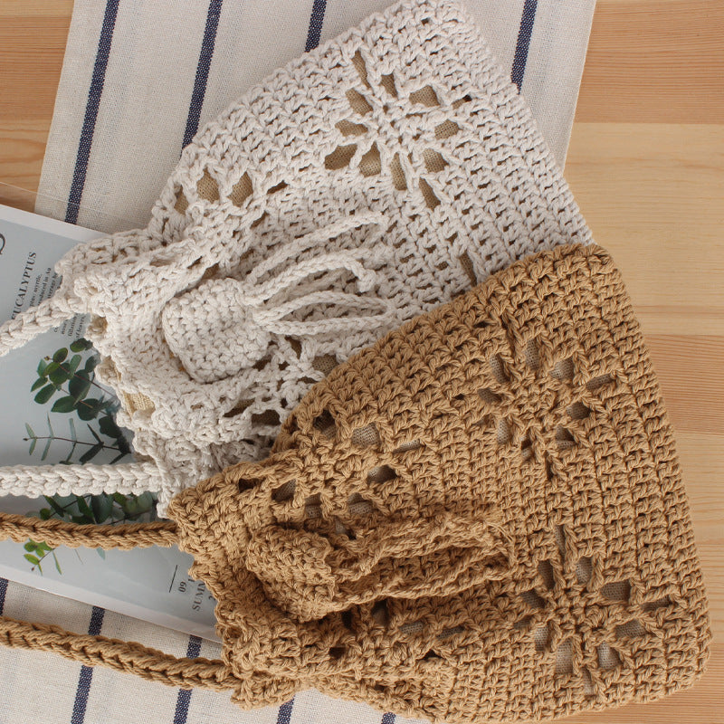 Hand-knotted shoulder bag with floral patterns Bowlift