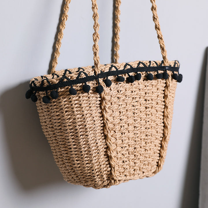 Delicate beach bag with pompons Bowlift