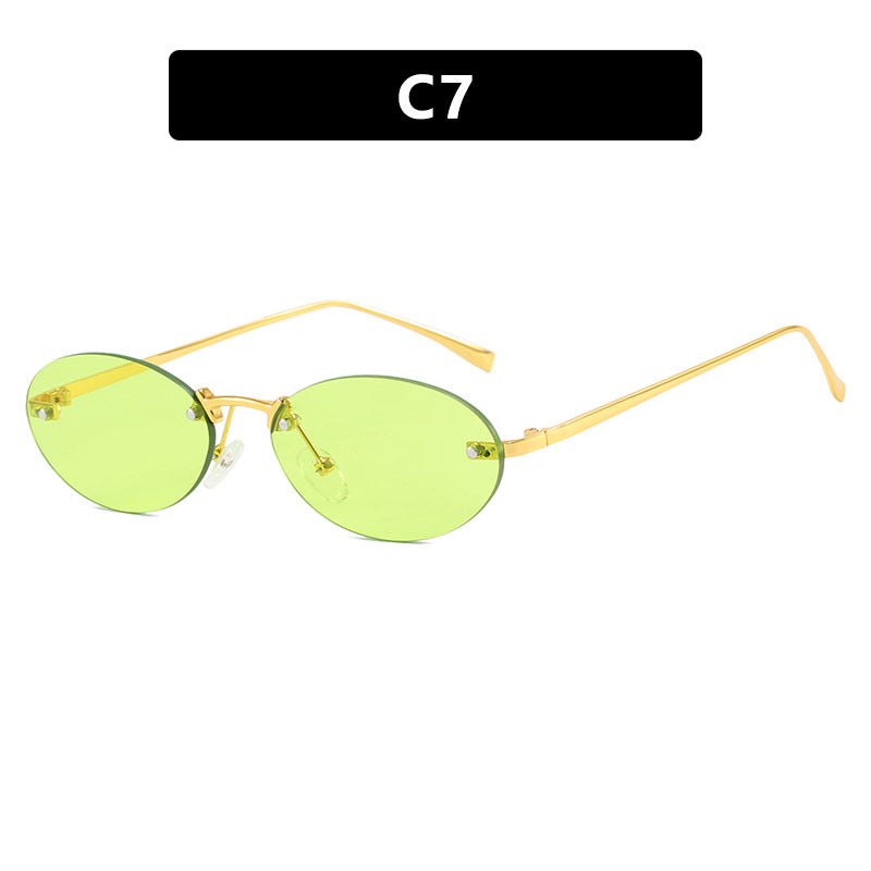 Ladies fashionable sunglasses in elegant retro design Bowlift