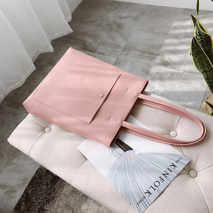 Elegant Leather Handbag Bowlift