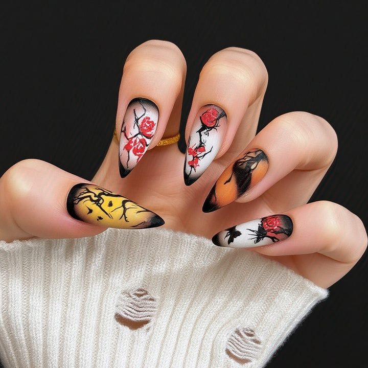 Artificial nails with creepy skull design Bowlift