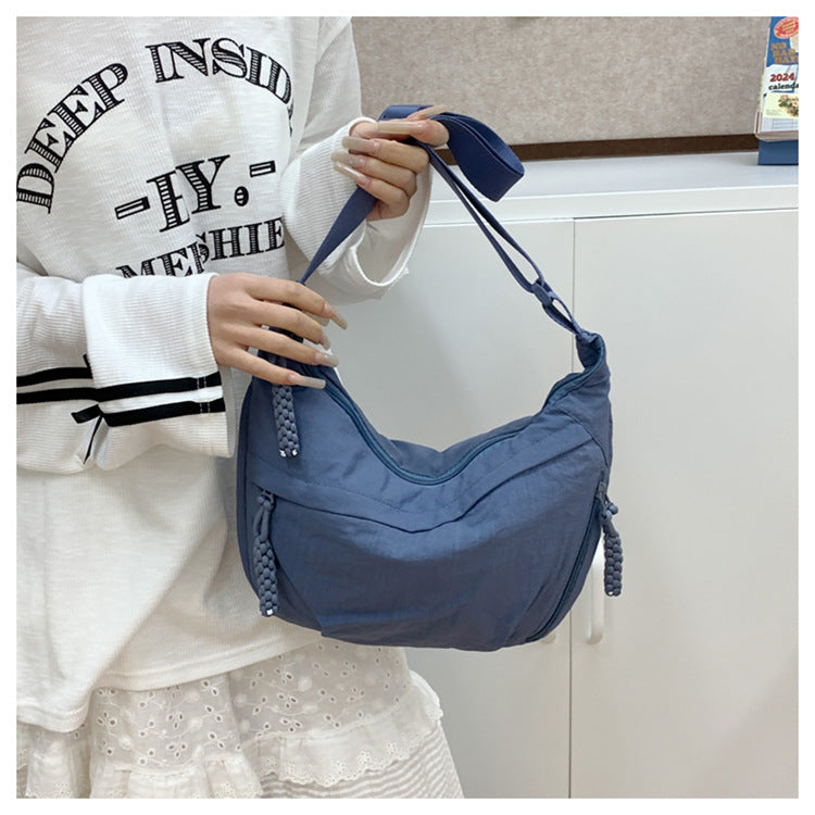 Comfortable shoulder bag with practical compartments Bowlift