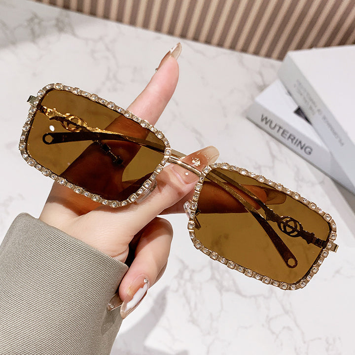Women's elegant square sunglasses with luxurious rhinestone frame Bowlift
