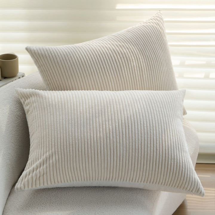 Rectangular corduroy cushion cover with a fine ribbed structure and teddy inner side Bowlift