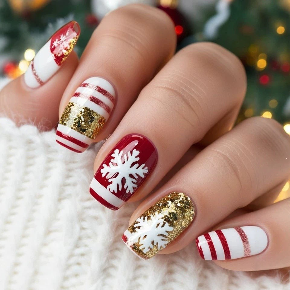 Artificial nails in festive Christmas design Bowlift