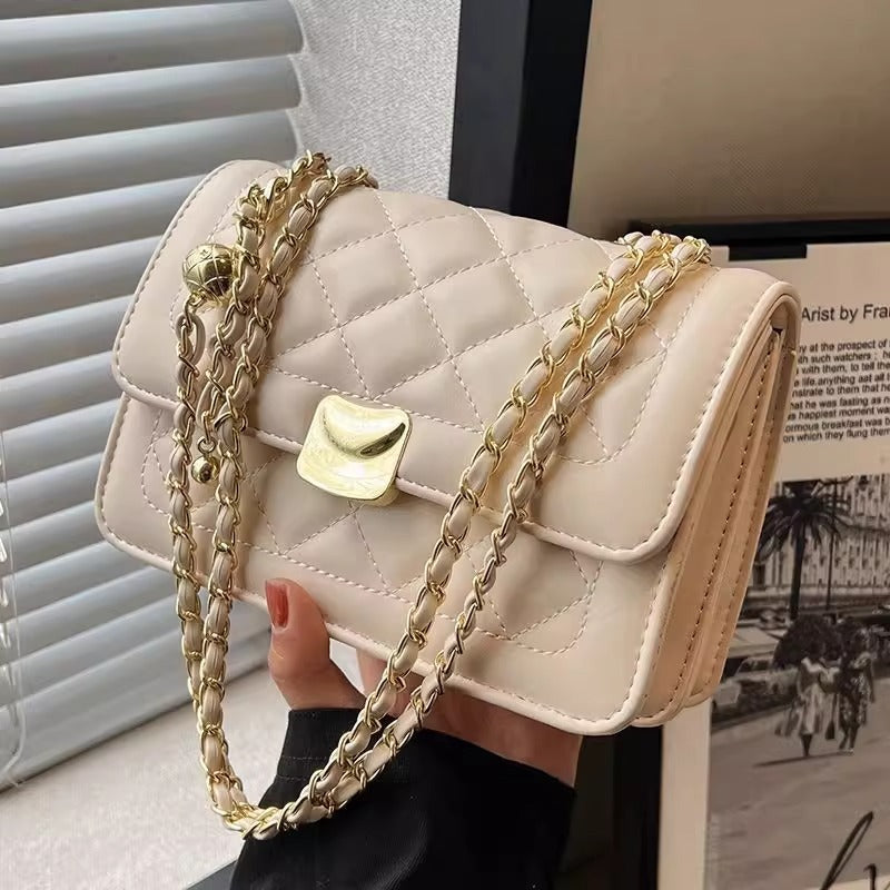 Quilted Chain-Detail Crossbody Handbag Bowlift