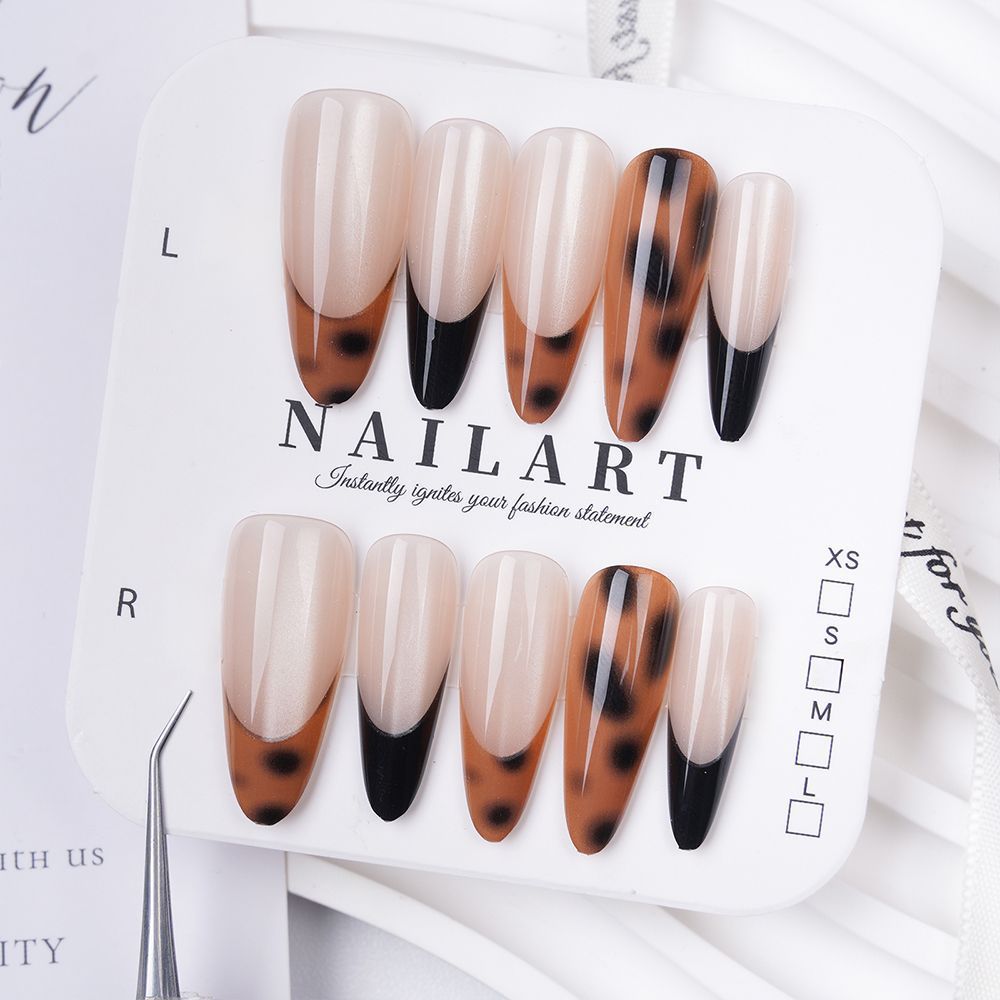 Decorative Stiletto Press-On Nail Set