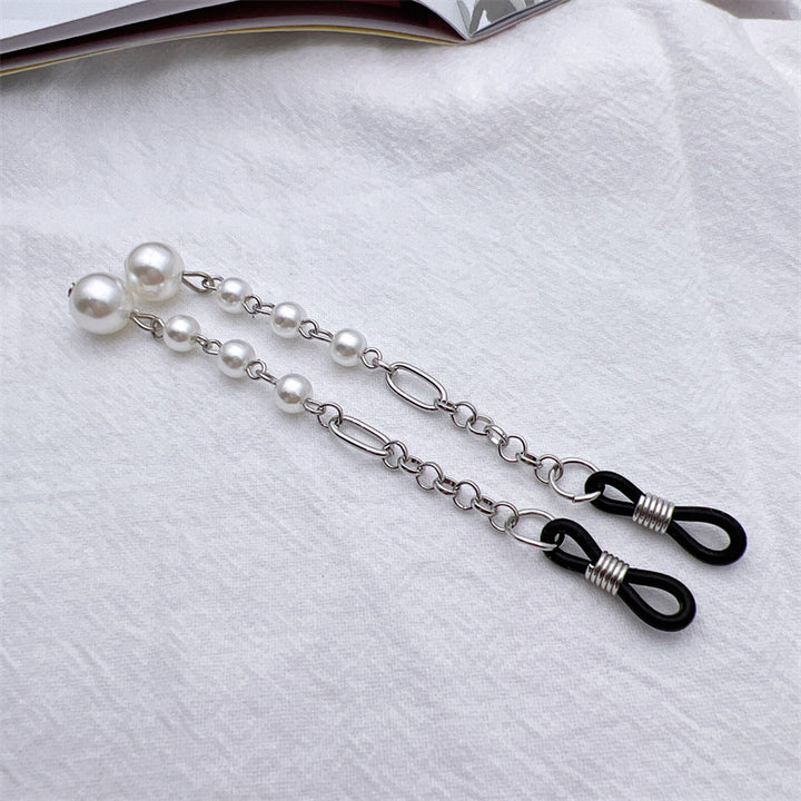 Elegant Pearl-Linked Eyewear Chain Bowlift