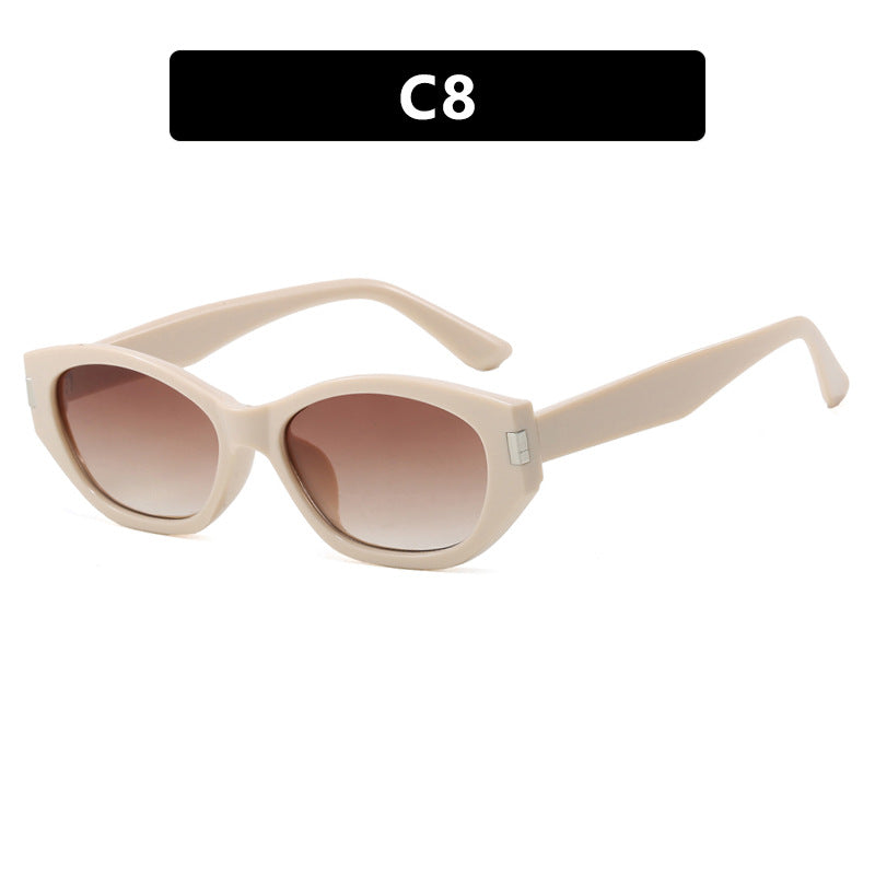 Ladies fashionable cat-eye sunglasses with elegant lenses Bowlift