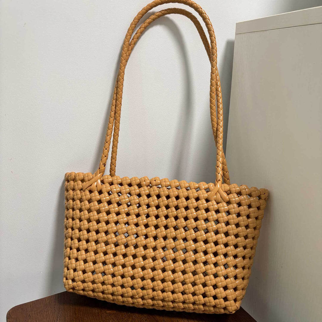 Handwoven shopping bag with soft handle Bowlift
