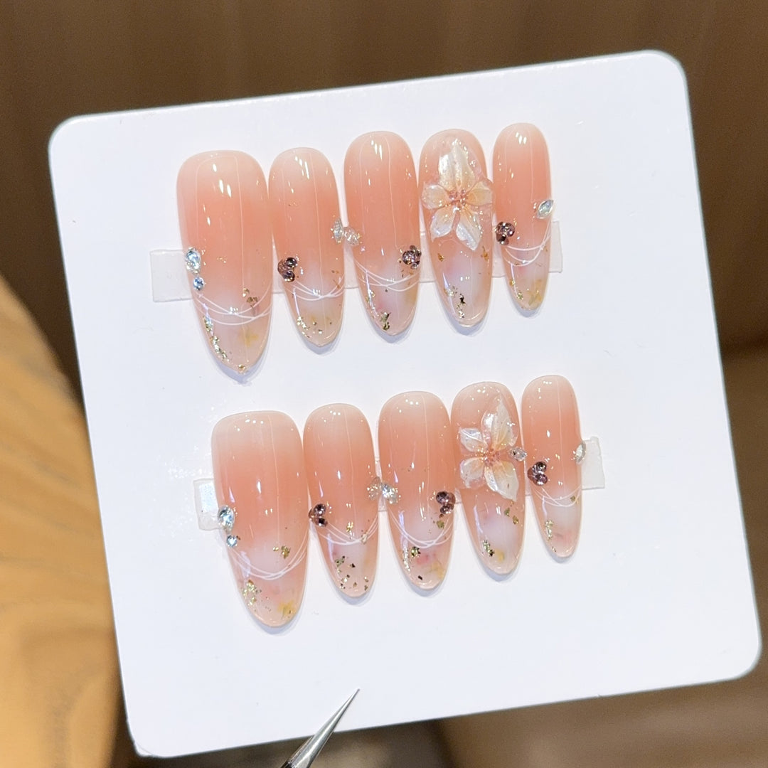Artificial nails with delicate flower and glitter detail Bowlift