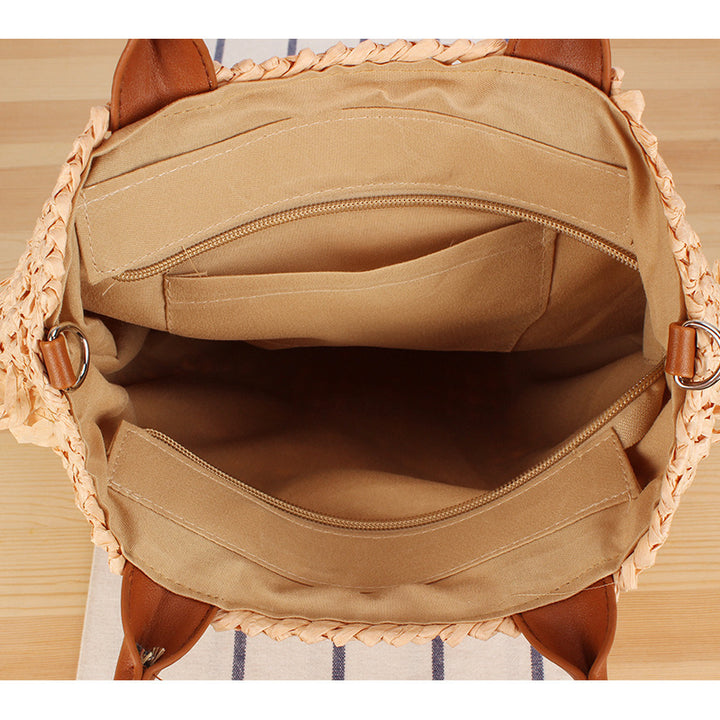 Luxurious shoulder bag with handmade fringes Bowlift