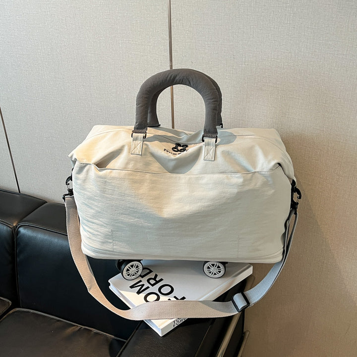 Lightweight Multi-Functional Travel Duffel Bowlift