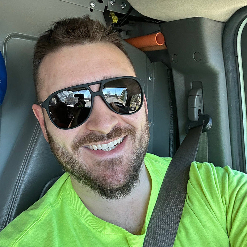 Men's Sleek Oversized Shield Sunglasses Bowlift