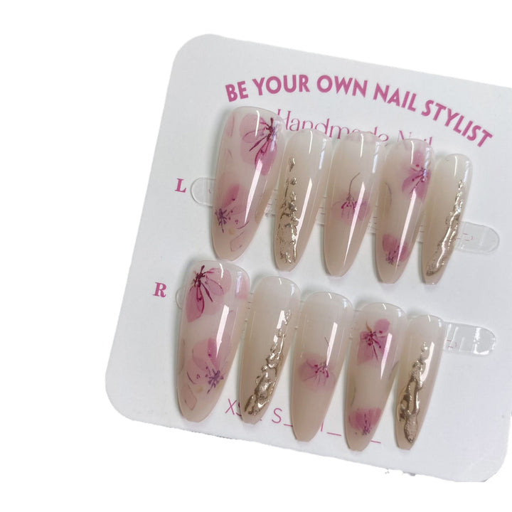 Handmade Floral Press-On Nail Design