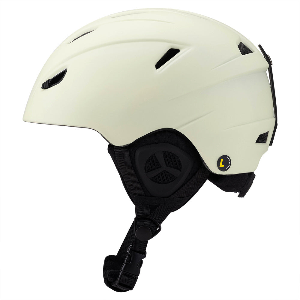 Sport-Optimized Snow Helmet Bowlift