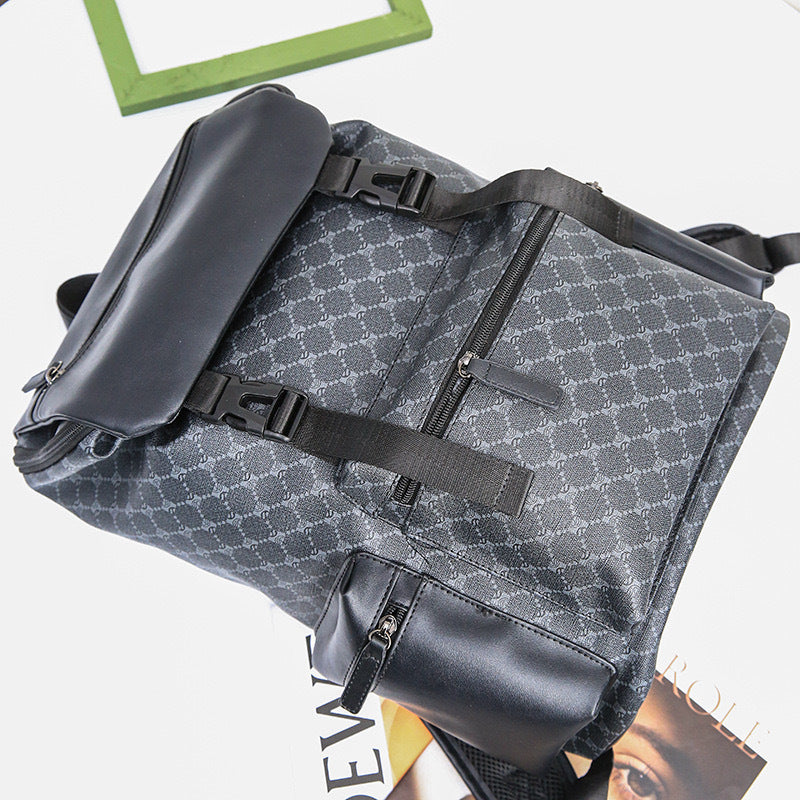 Fashionable backpack with expandable pockets Bowlift