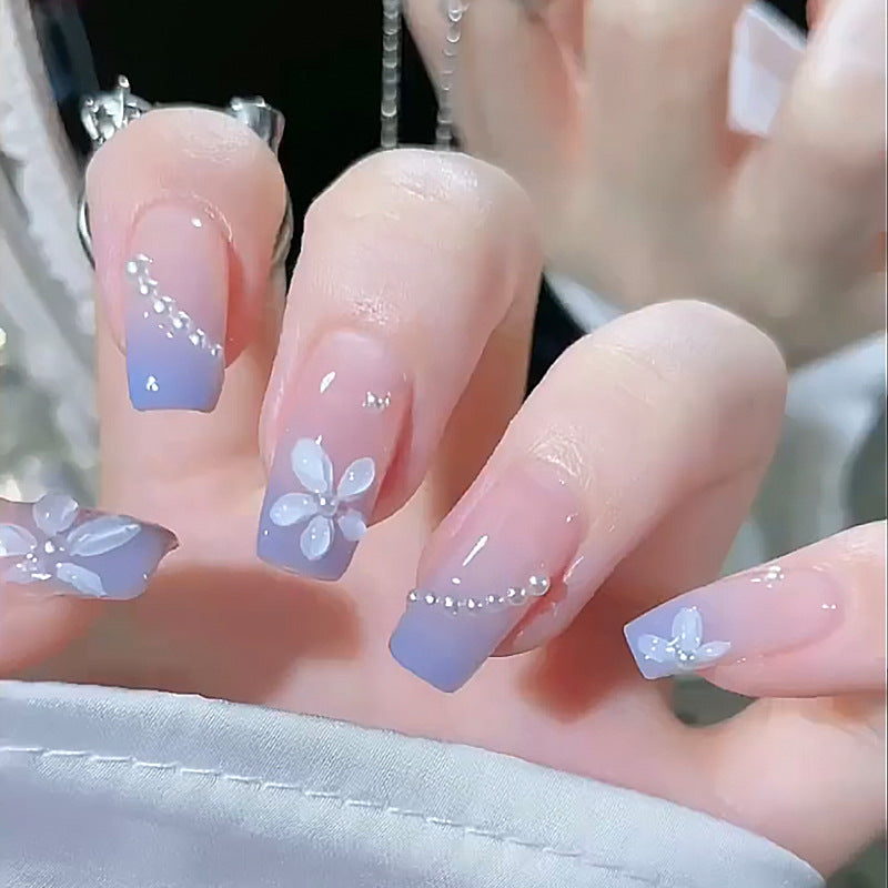 Artificial nail set with elegant blooming decorations and delicate ombre effect Bowlift