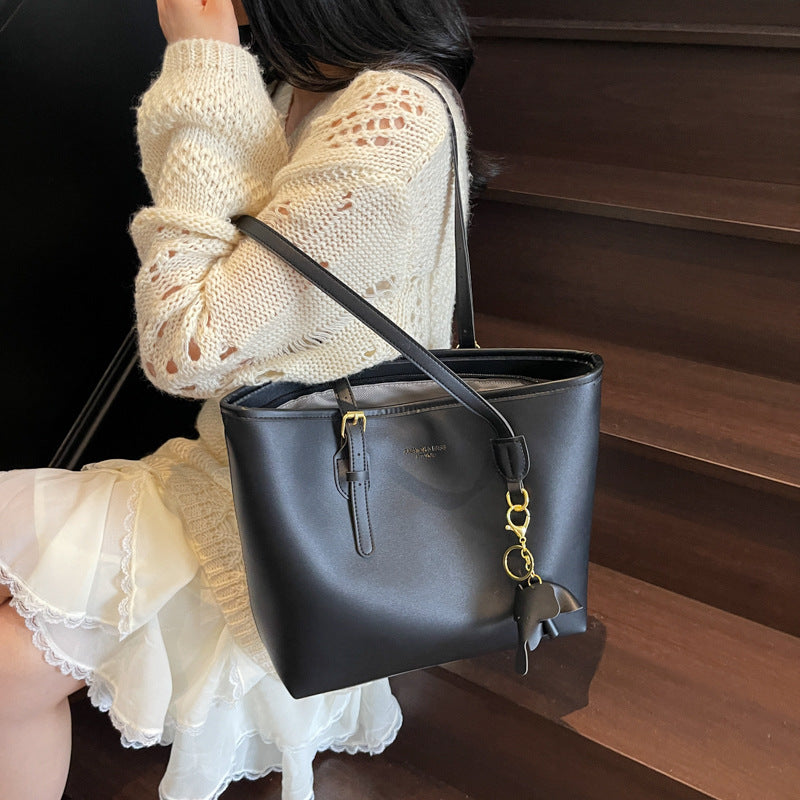 Elegant Leather Tote Bag Bowlift