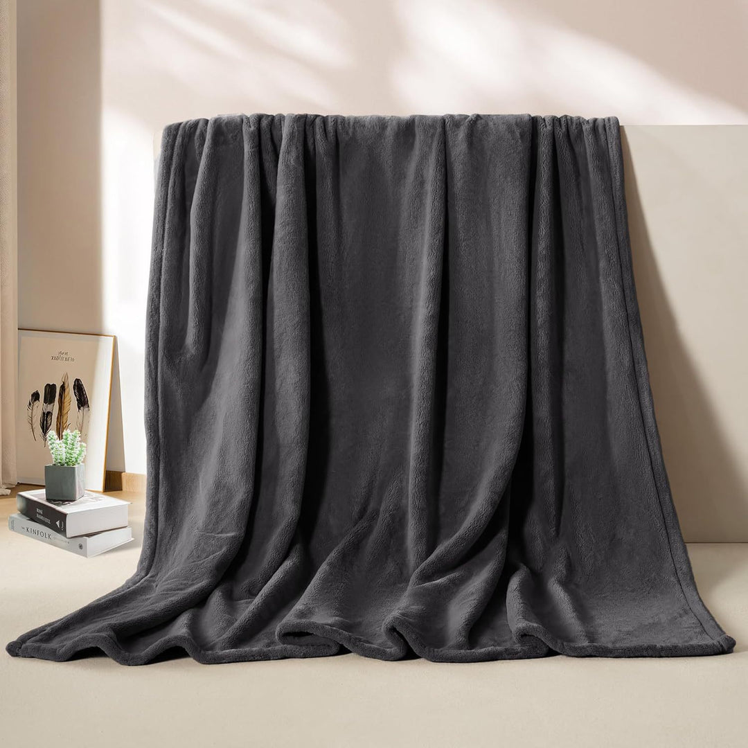 Cozy Plush Throw Blanket Bowlift