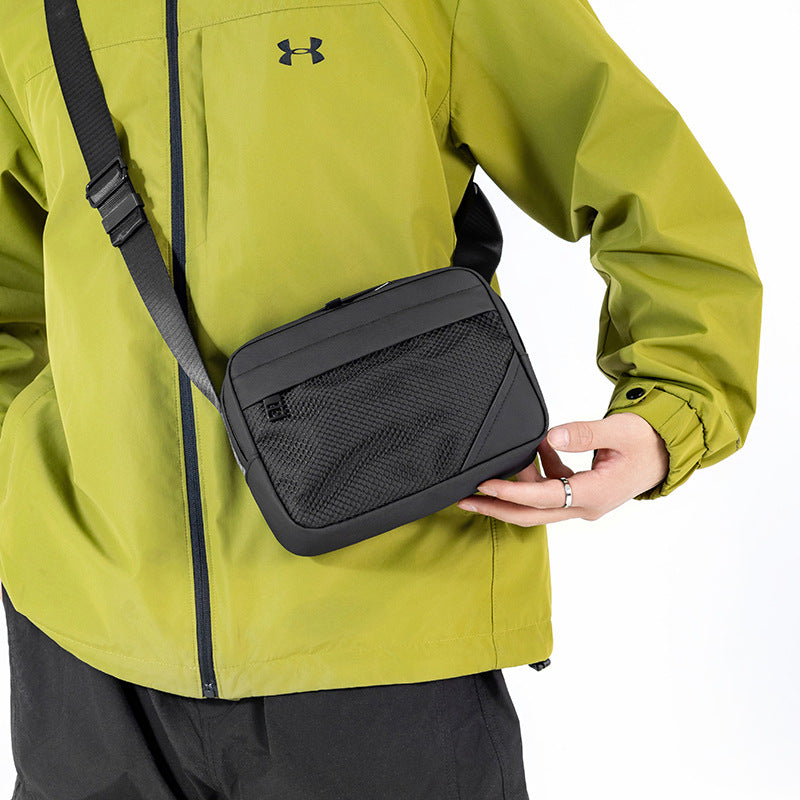 Shoulder bag with multifunctional design Bowlift