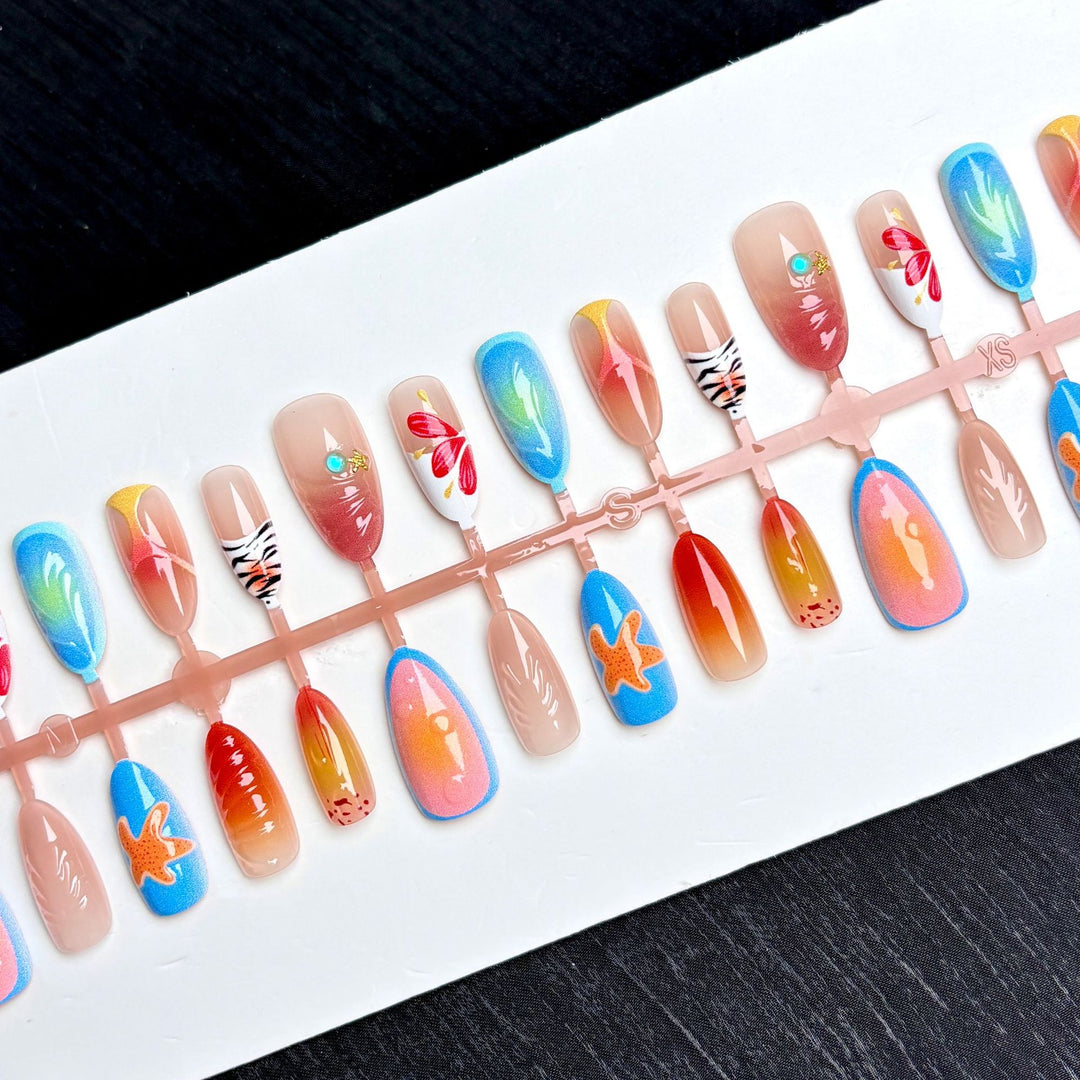 Tropical-Themed Decorative Press-On Nail Set