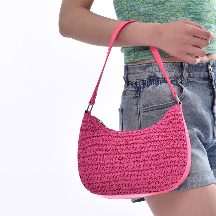 Handbag in Modern Hobo Style Bowlift