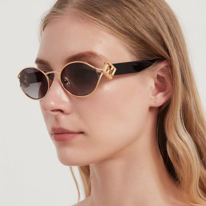 Ladies fashionable sunglasses with elegant metal frame and UV protection Bowlift
