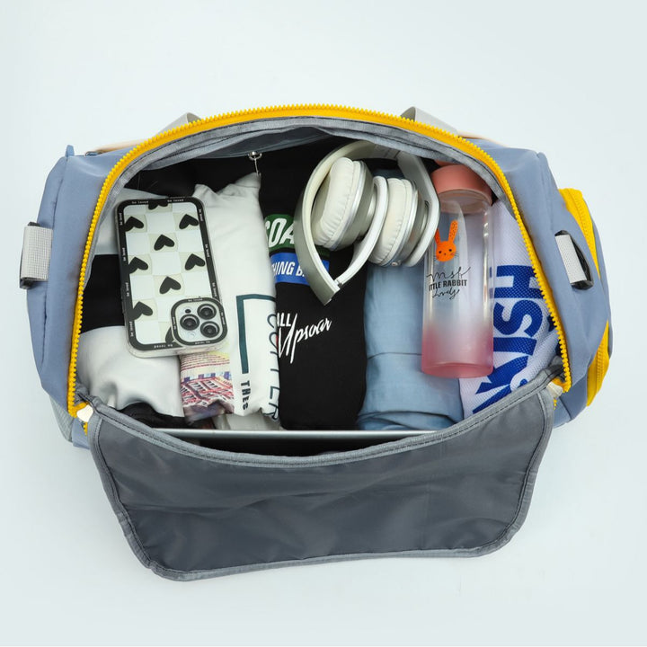 Sporty Travel Bag With Practical Compartments Bowlift