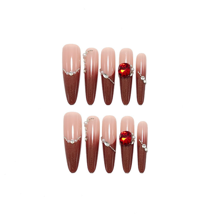 Artificial nails with glamorous accents Bowlift
