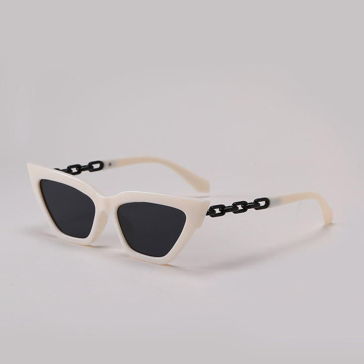 Women's Cat-Eye Sunglasses with Luxurious Chain Frame Bowlift