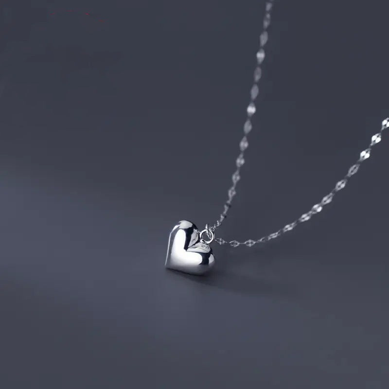 Heart-Shaped Pendant Necklace Bowlift