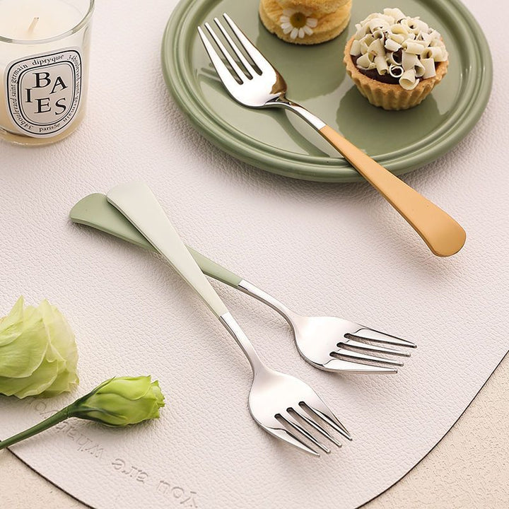 Elegant dining fork set Bowlift