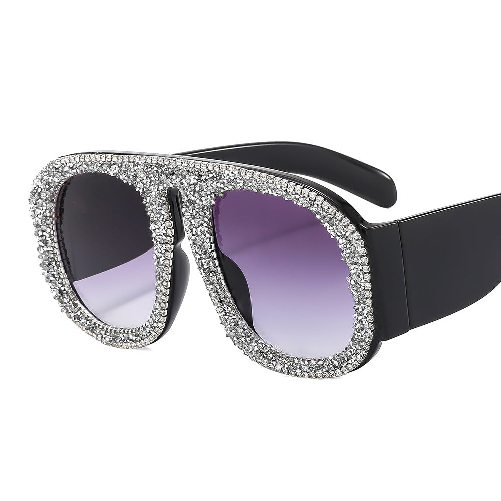 Women's eye-catching sunglasses with crystal embellishment Bowlift