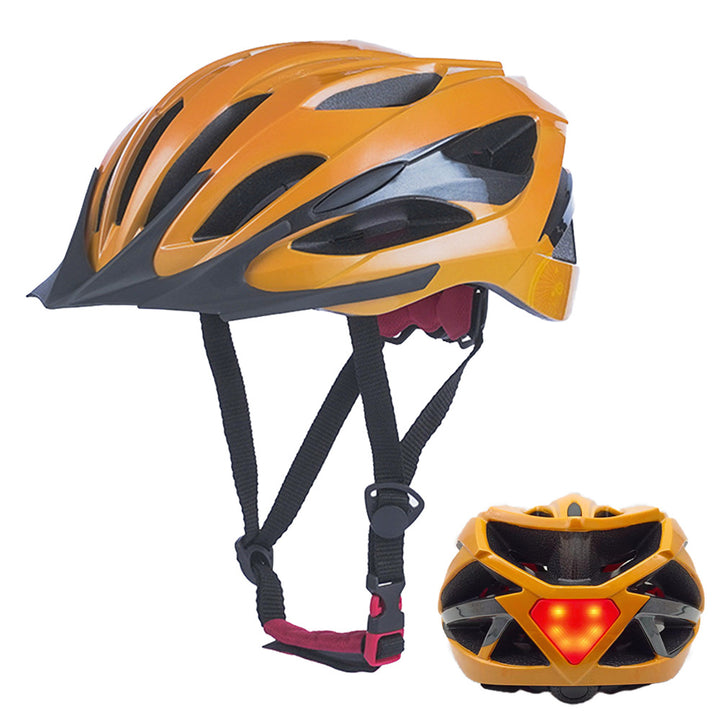Bicycle helmet with LED rear light and optimal ventilation Bowlift