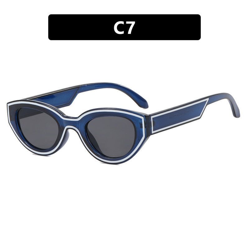 Women Cat-Eye Sunglasses with sturdy transparent frame and protective UV filter Bowlift