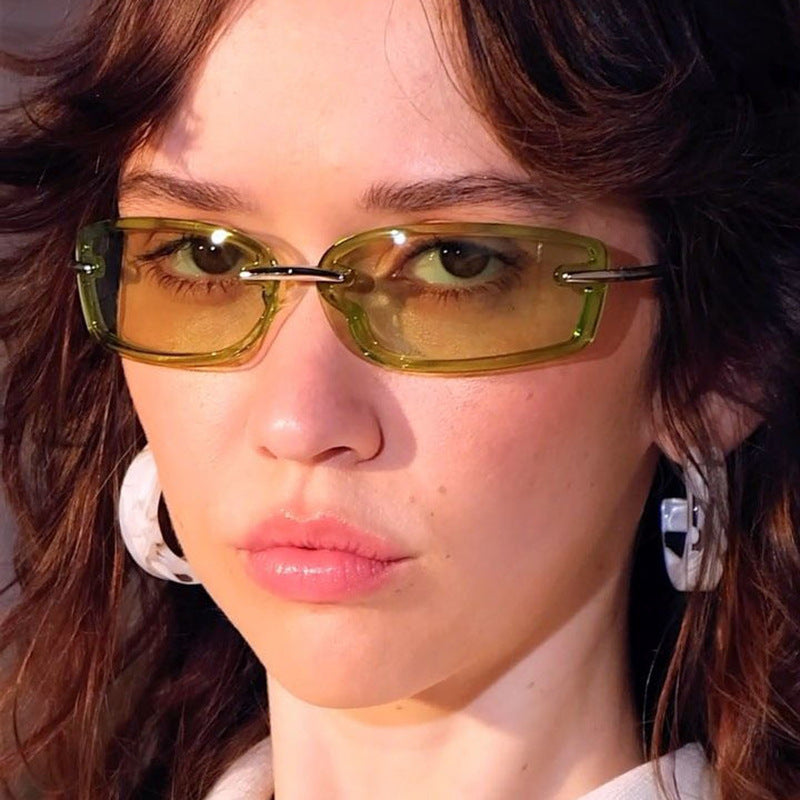 Women’s fashionable sunglasses with ultra-modern design and UV protection Bowlift