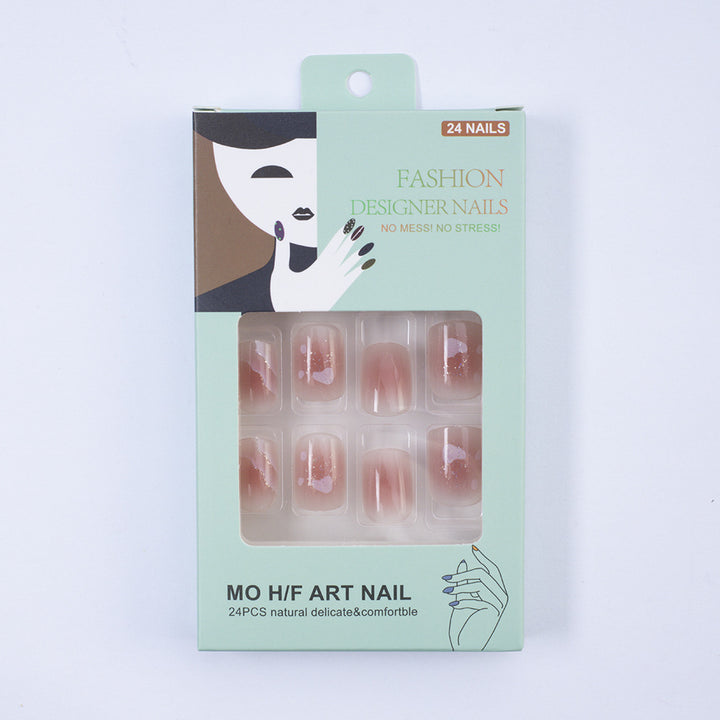 Artificial nails with elegant 3D applications Bowlift