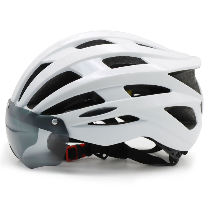 Road bike helmet with visor-friendly design and excellent ventilation Bowlift