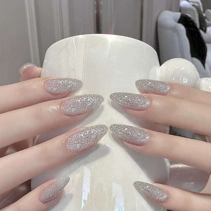 Artificial nails with glitter and elegant design Bowlift