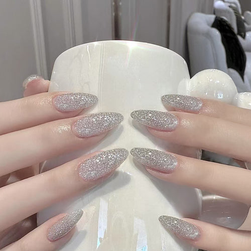 Artificial nails with glitter and elegant design Bowlift